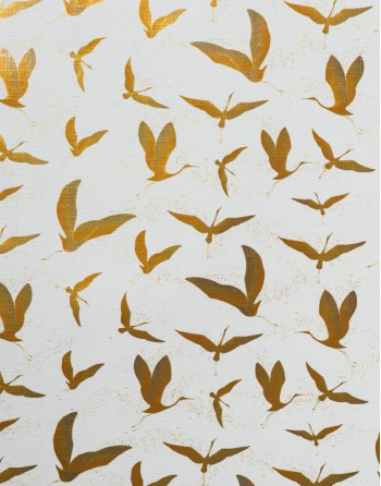 IMC PAPEL DE REGALO EN BOBINA DE 100 MTS EN PAPEL GOFRADO CON TEXTURA DISE?O CIGUE?A BLANCA 84-70270100-1